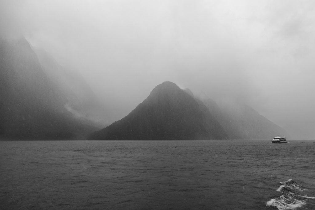 Milford Sound nella tempesta